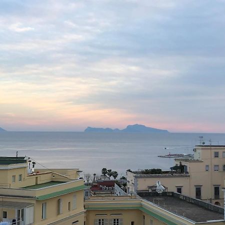 Specchio Di Parthenope B&B Наполи Екстериор снимка