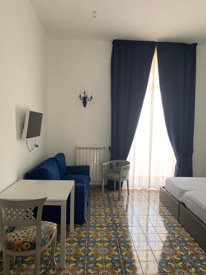 Specchio Di Parthenope B&B Наполи Екстериор снимка