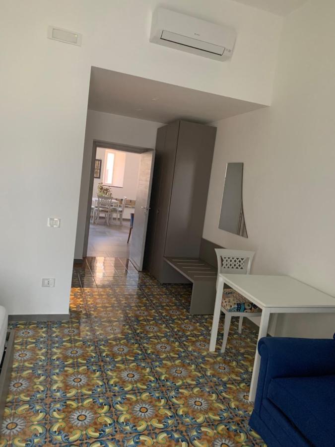 Specchio Di Parthenope B&B Наполи Екстериор снимка