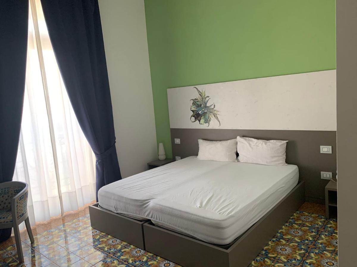 Specchio Di Parthenope B&B Наполи Екстериор снимка