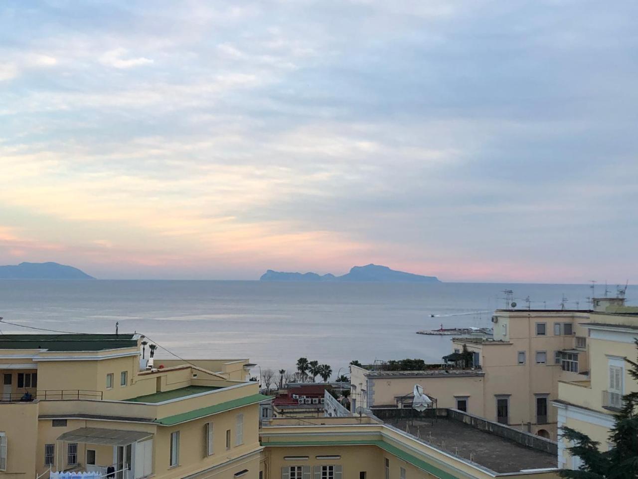 Specchio Di Parthenope B&B Наполи Екстериор снимка