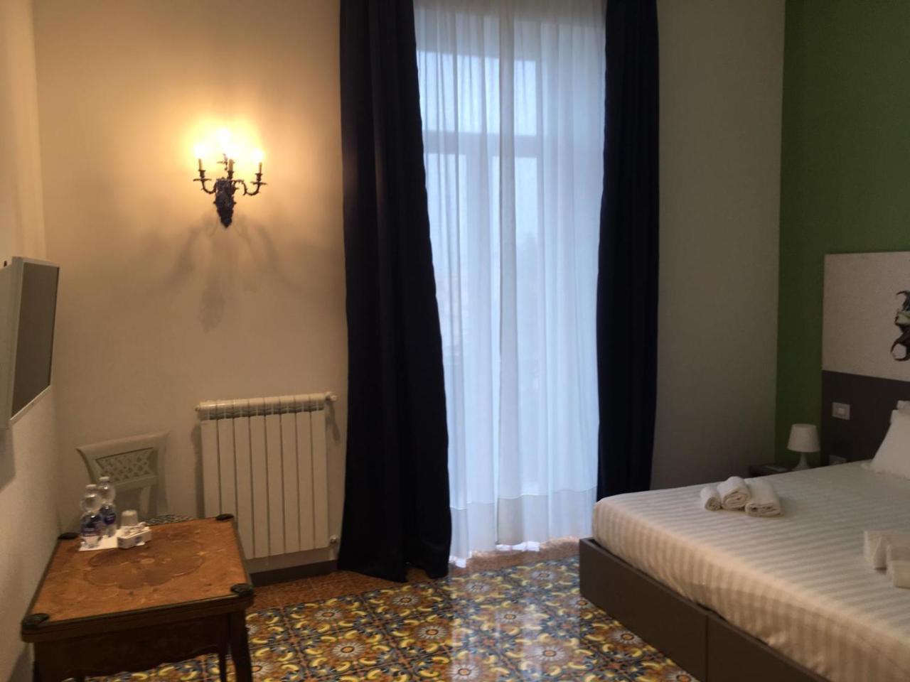 Specchio Di Parthenope B&B Наполи Екстериор снимка